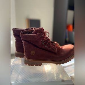 Timberland Burgundy Suede Boots with anti-fatigue